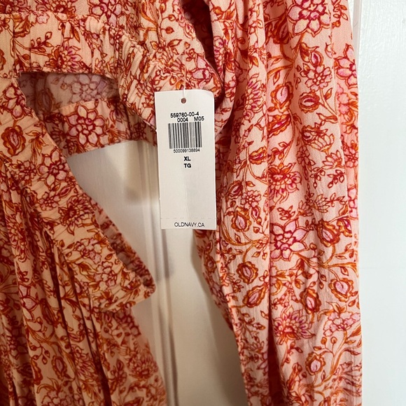 Beautiful floral dress NWT - Picture 2 of 3